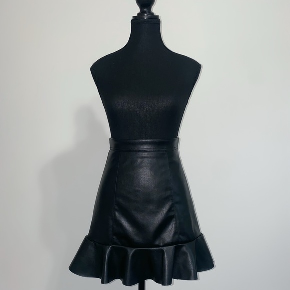 H&M Flared Faux Leather Skirt - Picture 2 of 11